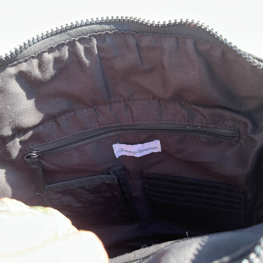 Tommy Bahama Black Nylon Square‎ Bag EDC Multipurpose Laptop Tactical Shoulder - Picture 5 of 9